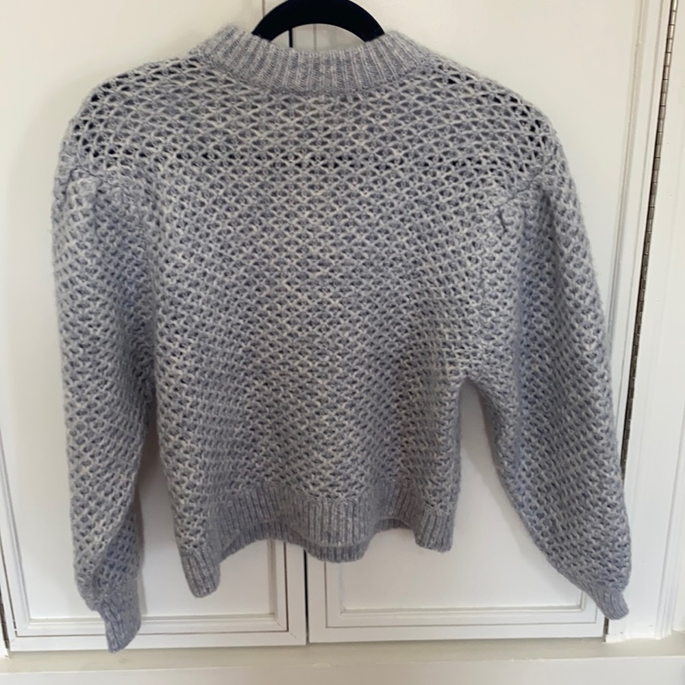 Crew neck knit sweater